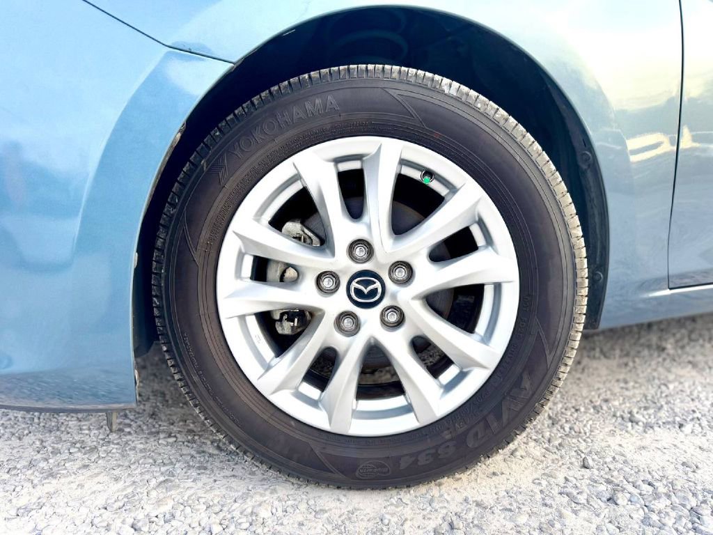 Used 2016 MAZDA MAZDA3 i Grand Touring image 7