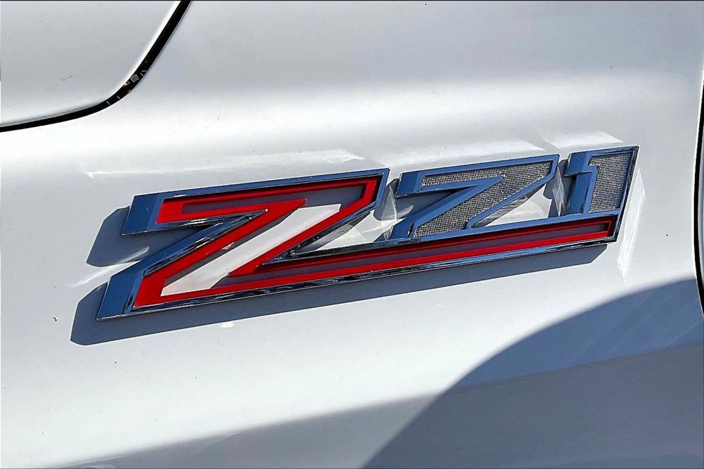 Used 2024 Chevrolet Suburban Z71 w/ Off-Road Capability Package AWD/4WD image 27