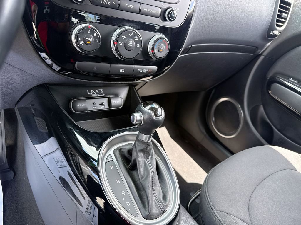 Used 2014 Kia Soul ! image 12