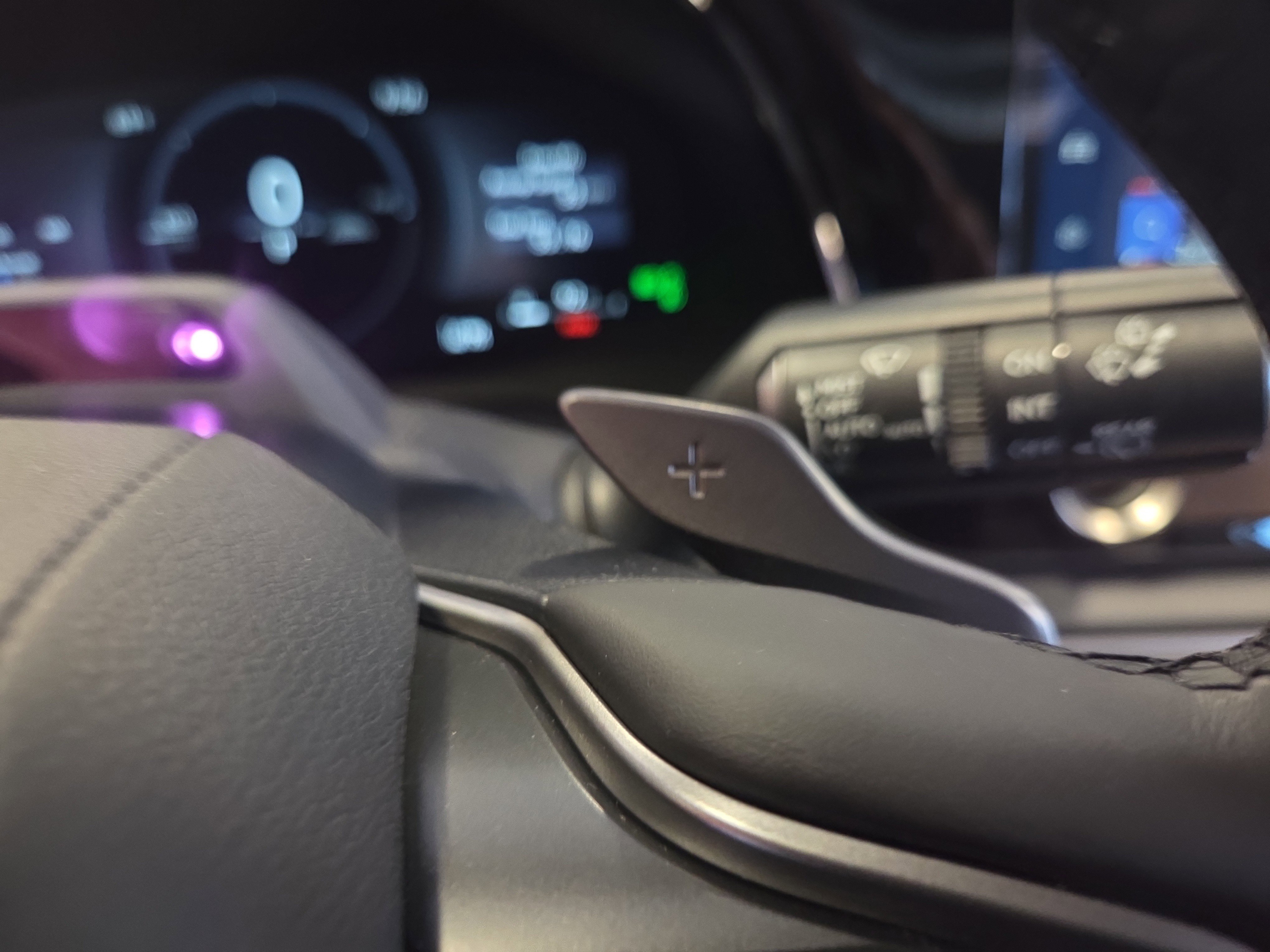 Certified 2025 Lexus RX 450h AWD w/ Convenience Package image 32