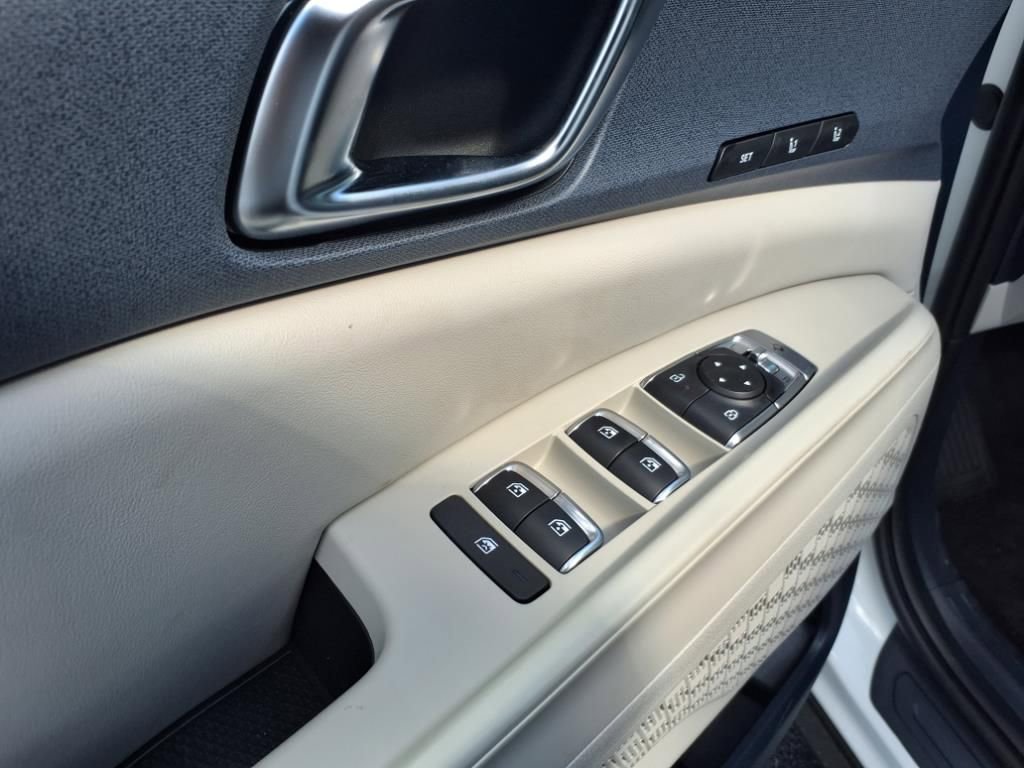 New 2026 Kia Carnival SX image 18