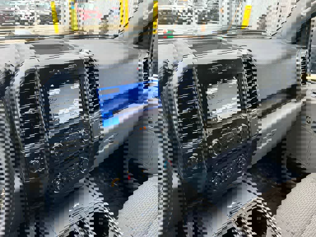 Used 2017 Ford F150 XLT w/ Equipment Group 302A Luxury image 31