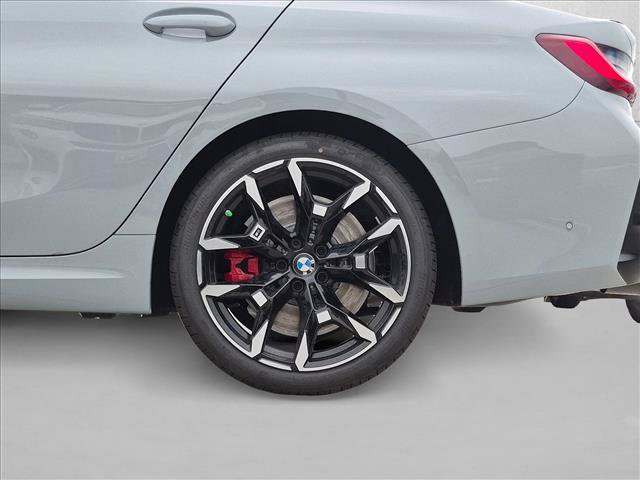 New 2026 BMW 330i xDrive Sedan w/ M Sport Package AWD/4WD image 10