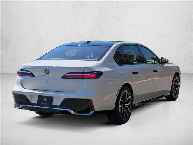 Used 2025 BMW 740i xDrive w/ Premium Package AWD/4WD video 2