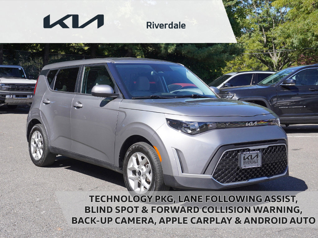 Used 2025 Kia Soul LX w/ LX Technology Package FWD image 1