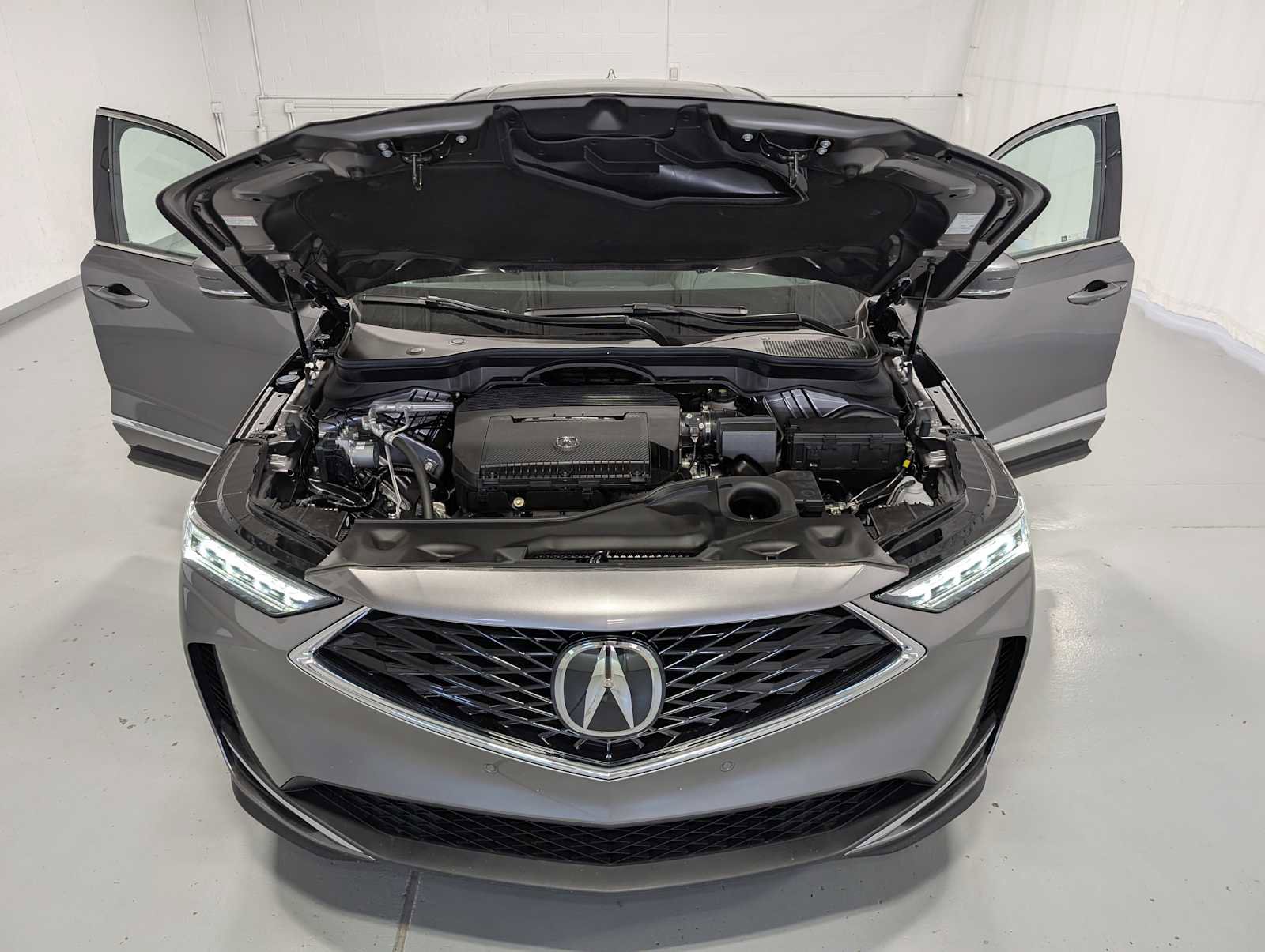 Used 2025 Acura MDX SH-AWD w/ Technology Package image 11