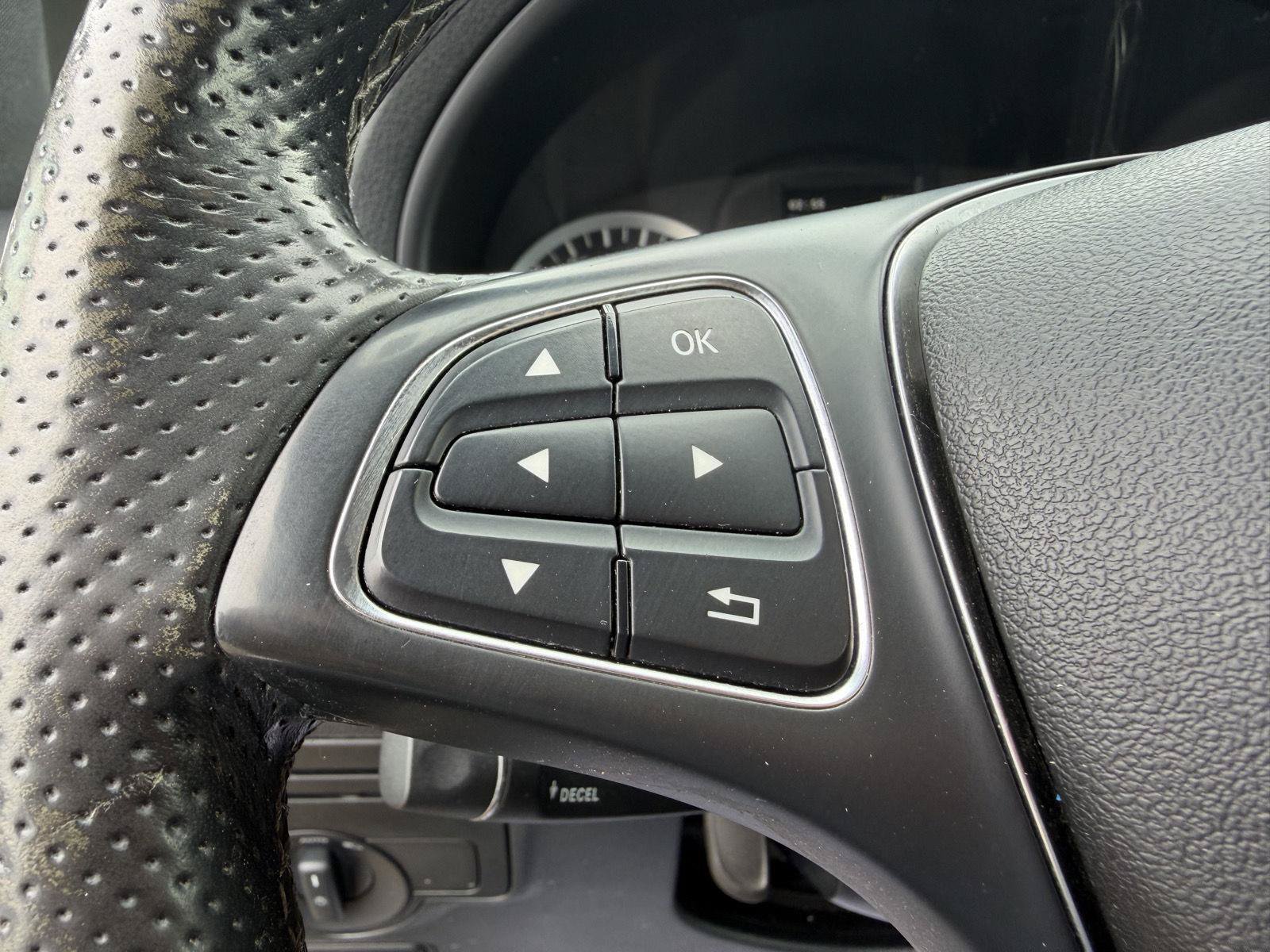 Used 2018 Mercedes-Benz Metris image 10