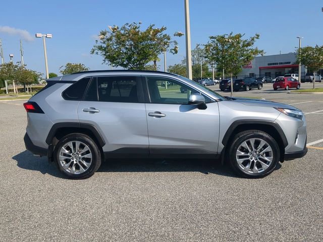 Certified 2022 Toyota RAV4 XLE Premium AWD/4WD image 3