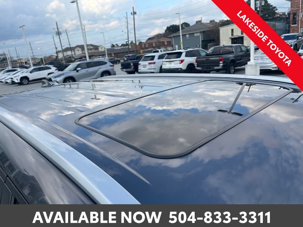 Used 2023 Toyota Highlander XLE image 11