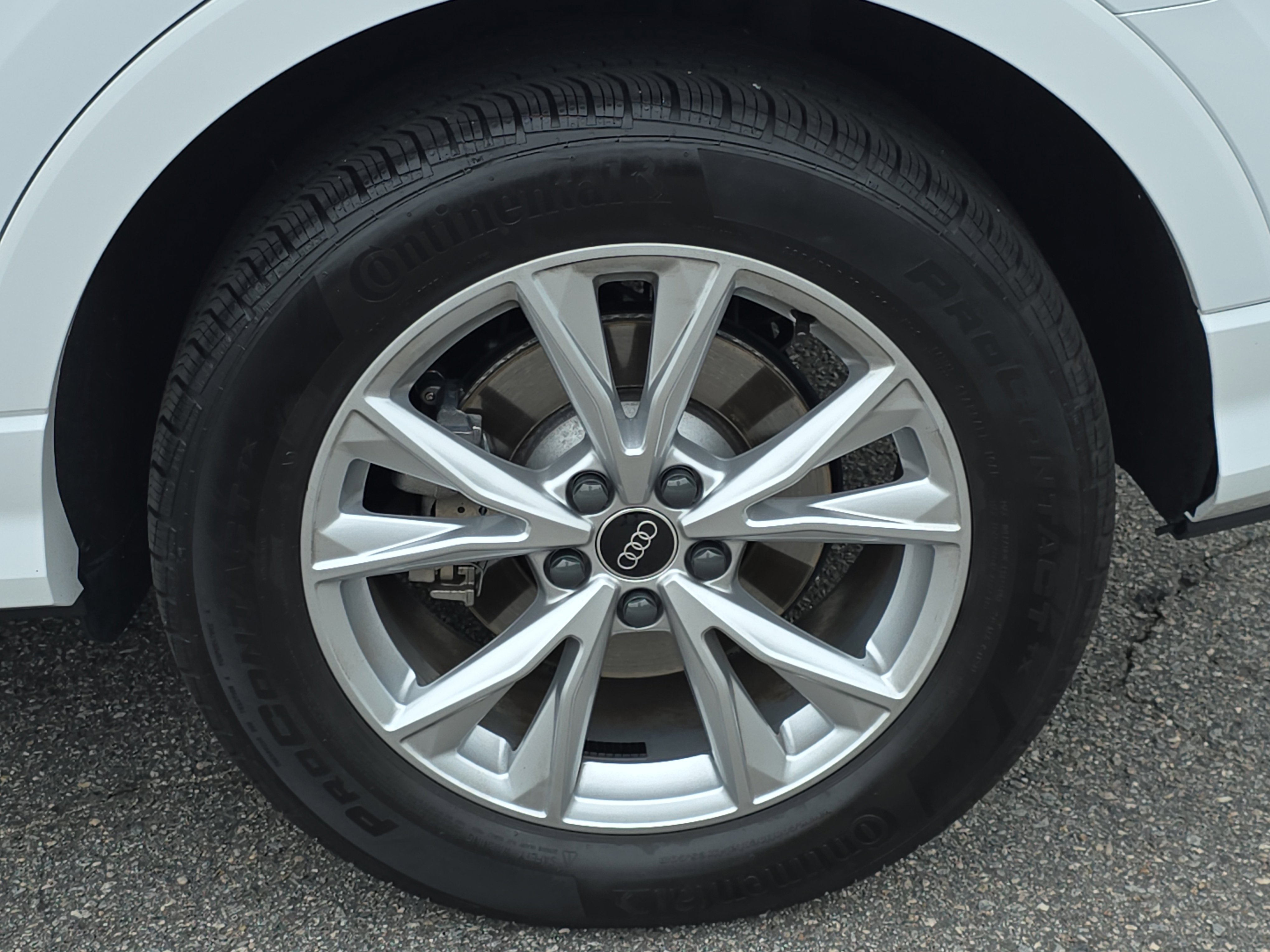 Certified 2025 Audi Q3 2.0T Premium w/ Convenience Package AWD/4WD image 33