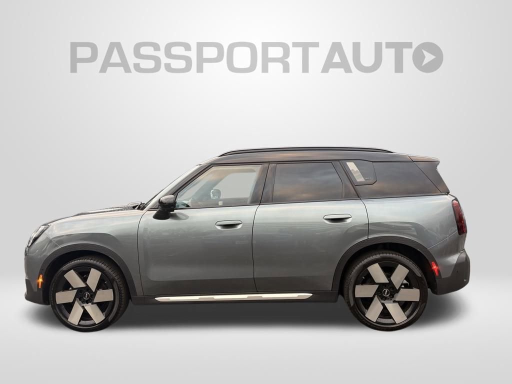 Used 2025 MINI Cooper Countryman S w/ Comfort Package Max image 13