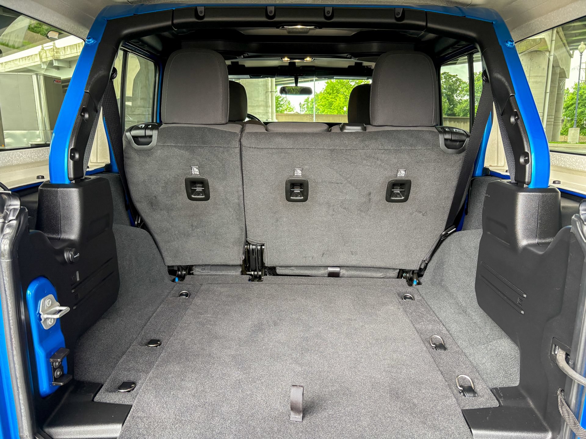 Used 2022 Jeep Wrangler Unlimited Sport AWD/4WD image 36