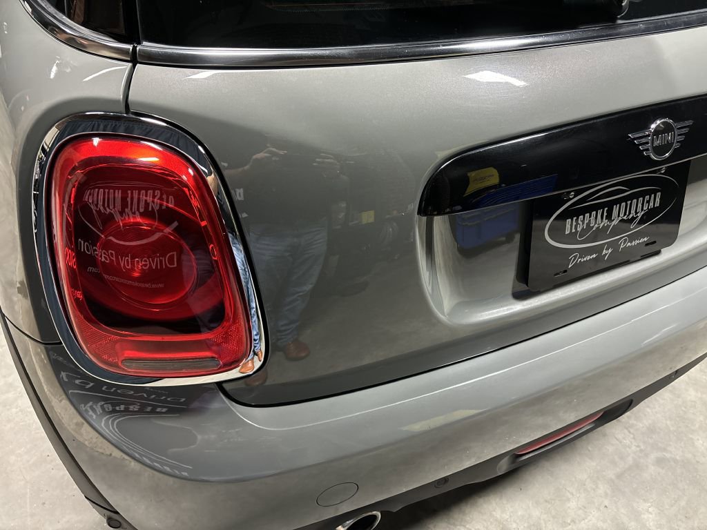 Used 2019 MINI Cooper 2-Door Hardtop w/ Storage Package image 32