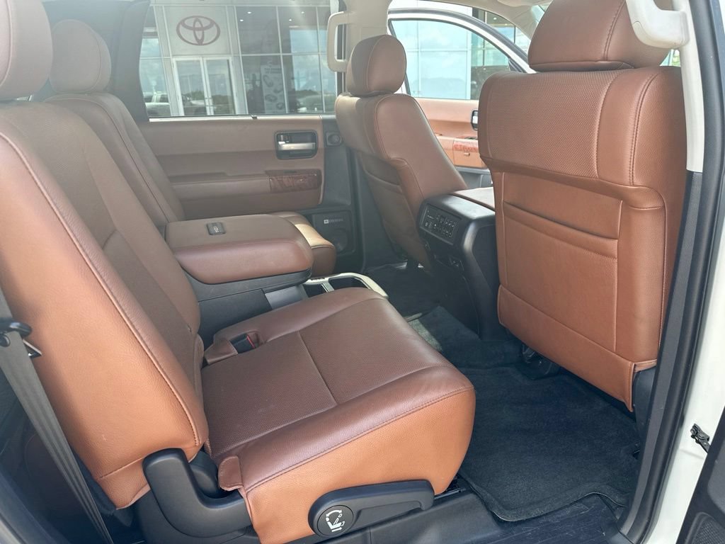 Used 2018 Toyota Sequoia Platinum RWD image 18