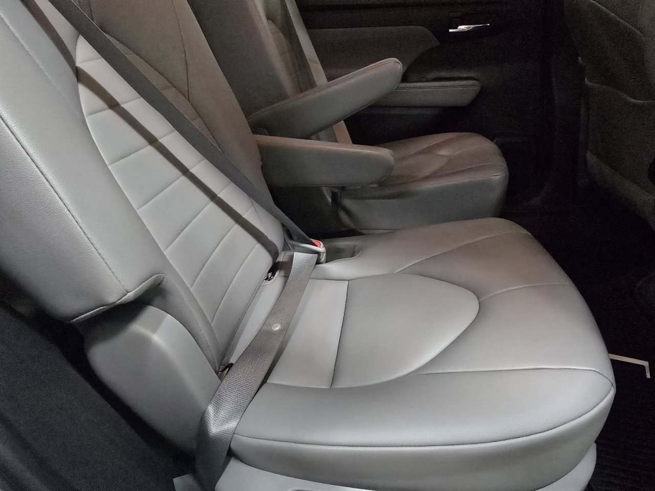 Used 2022 Toyota Highlander XLE image 21