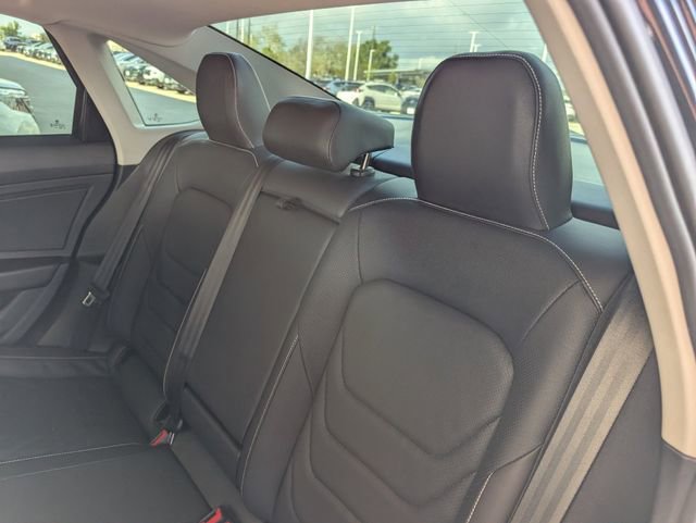 Used 2023 Volkswagen Jetta SEL FWD image 28