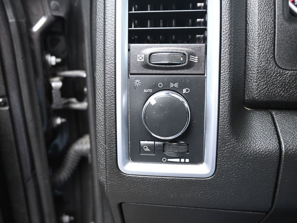 Used 2024 RAM 1500 Classic Warlock image 19