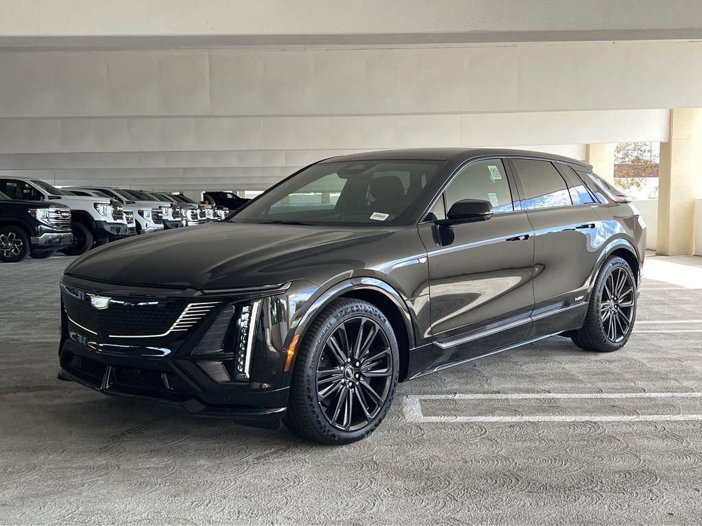 New 2026 Cadillac Lyriq V image 8