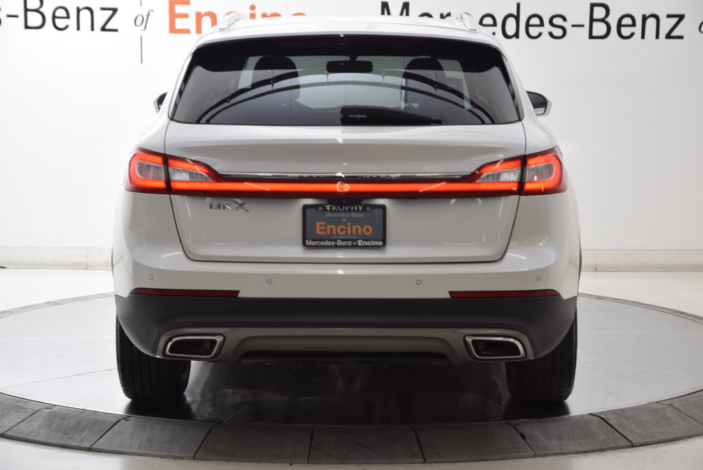 Used 2018 Lincoln MKX Select w/ Select Plus Package FWD image 5