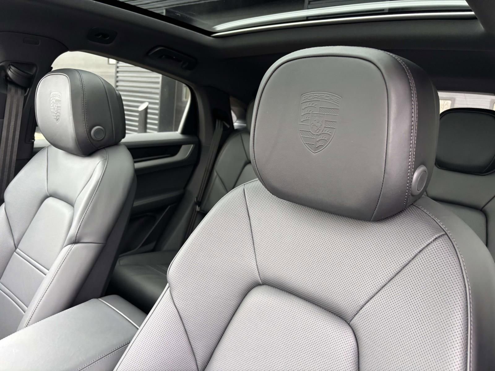 New 2026 Porsche Cayenne Coupe image 21