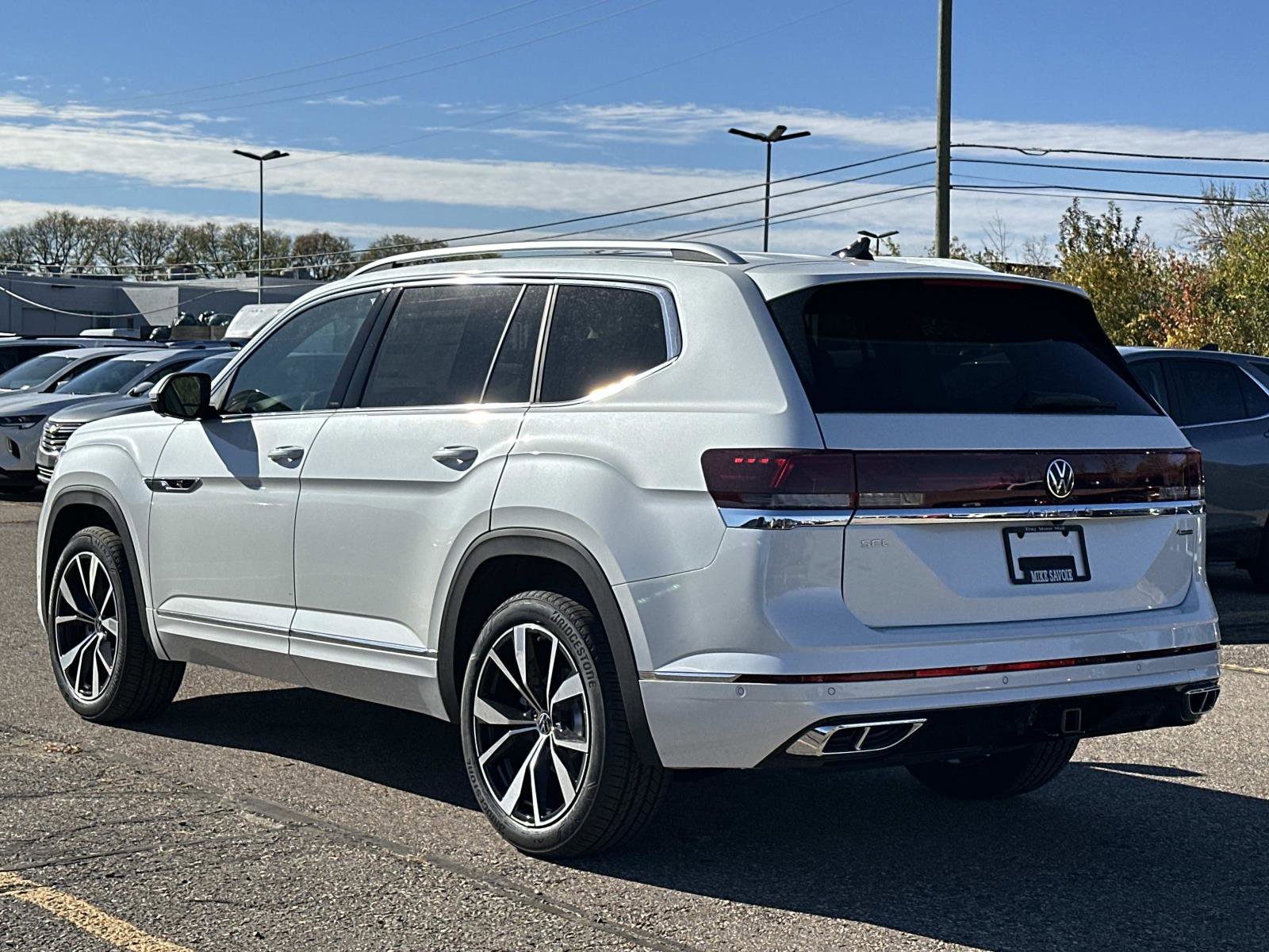 New 2026 Volkswagen Atlas SEL Premium R-Line image 4