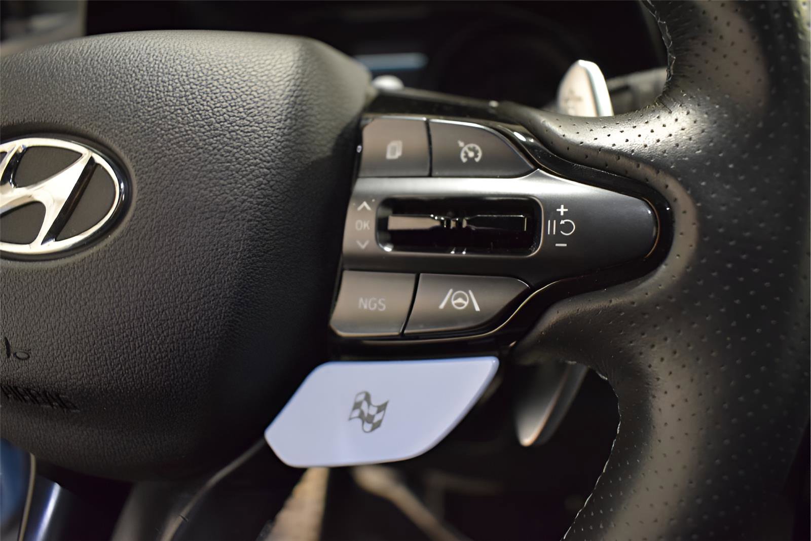 Used 2021 Hyundai Veloster N image 11