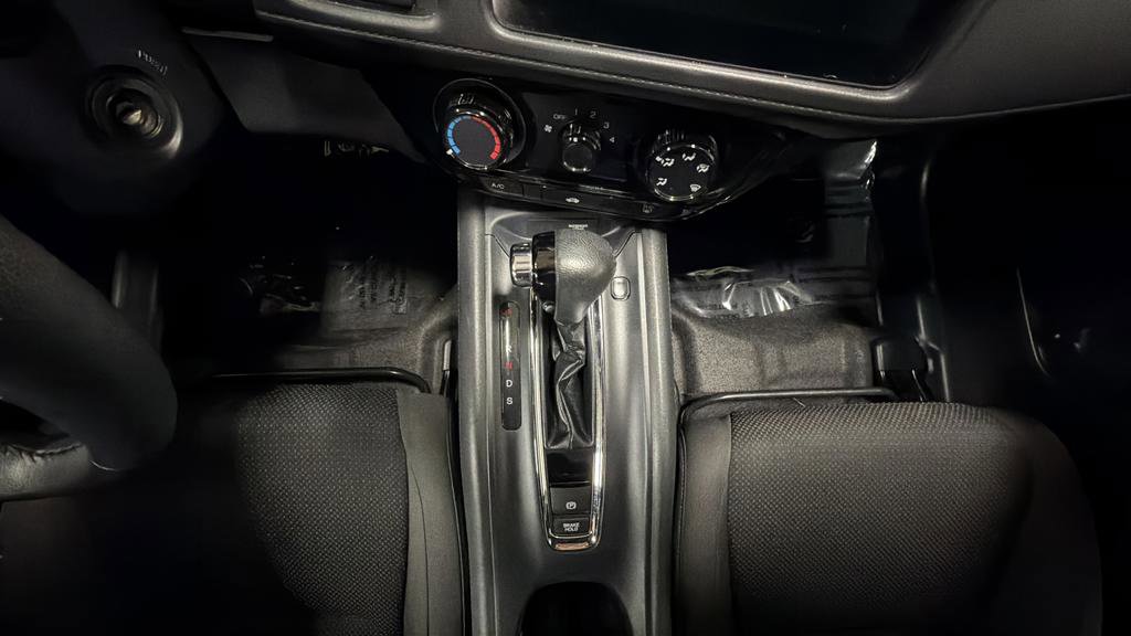 Used 2021 Honda HR-V Sport image 17