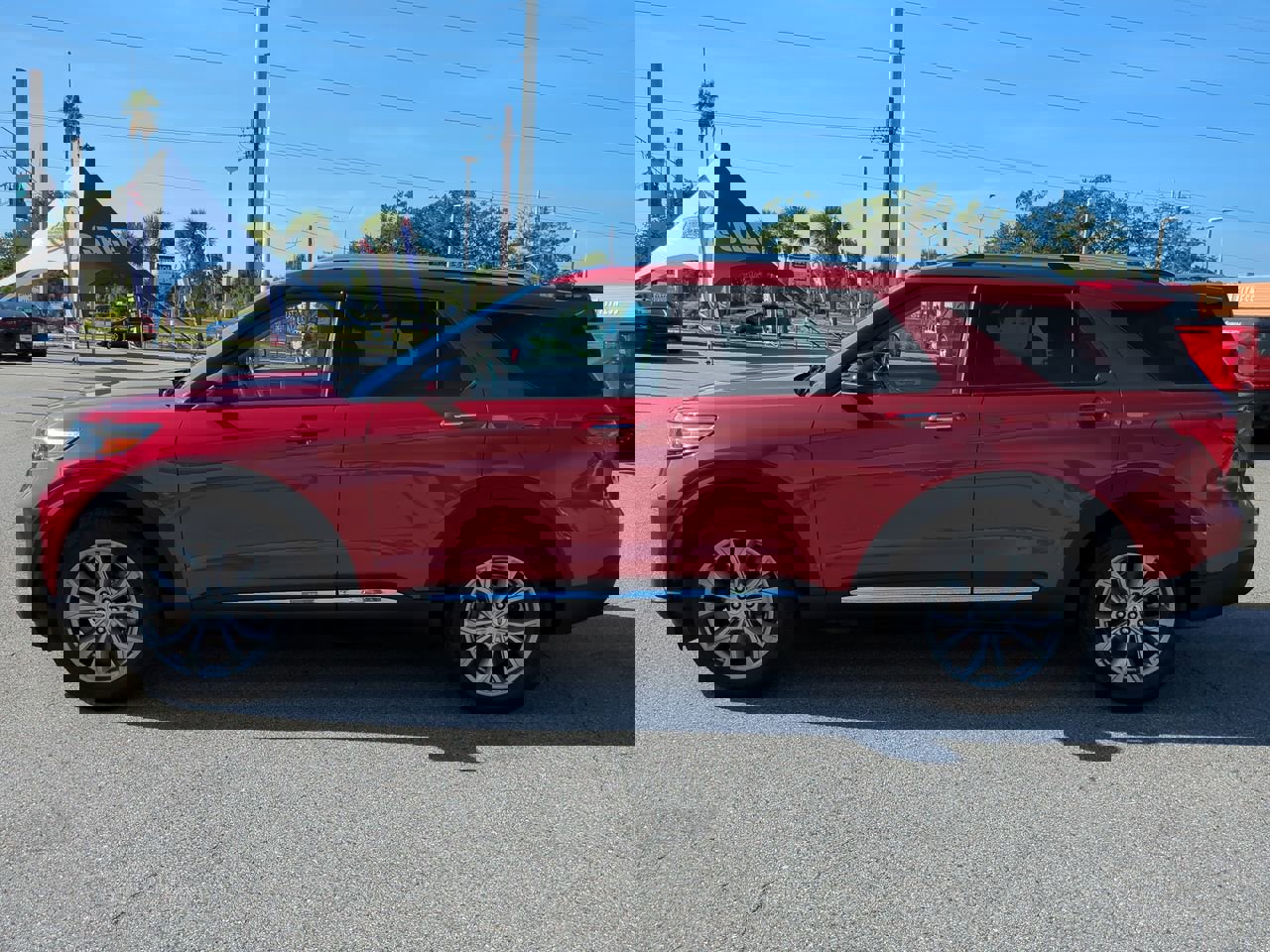 Used 2023 Ford Explorer Limited image 7