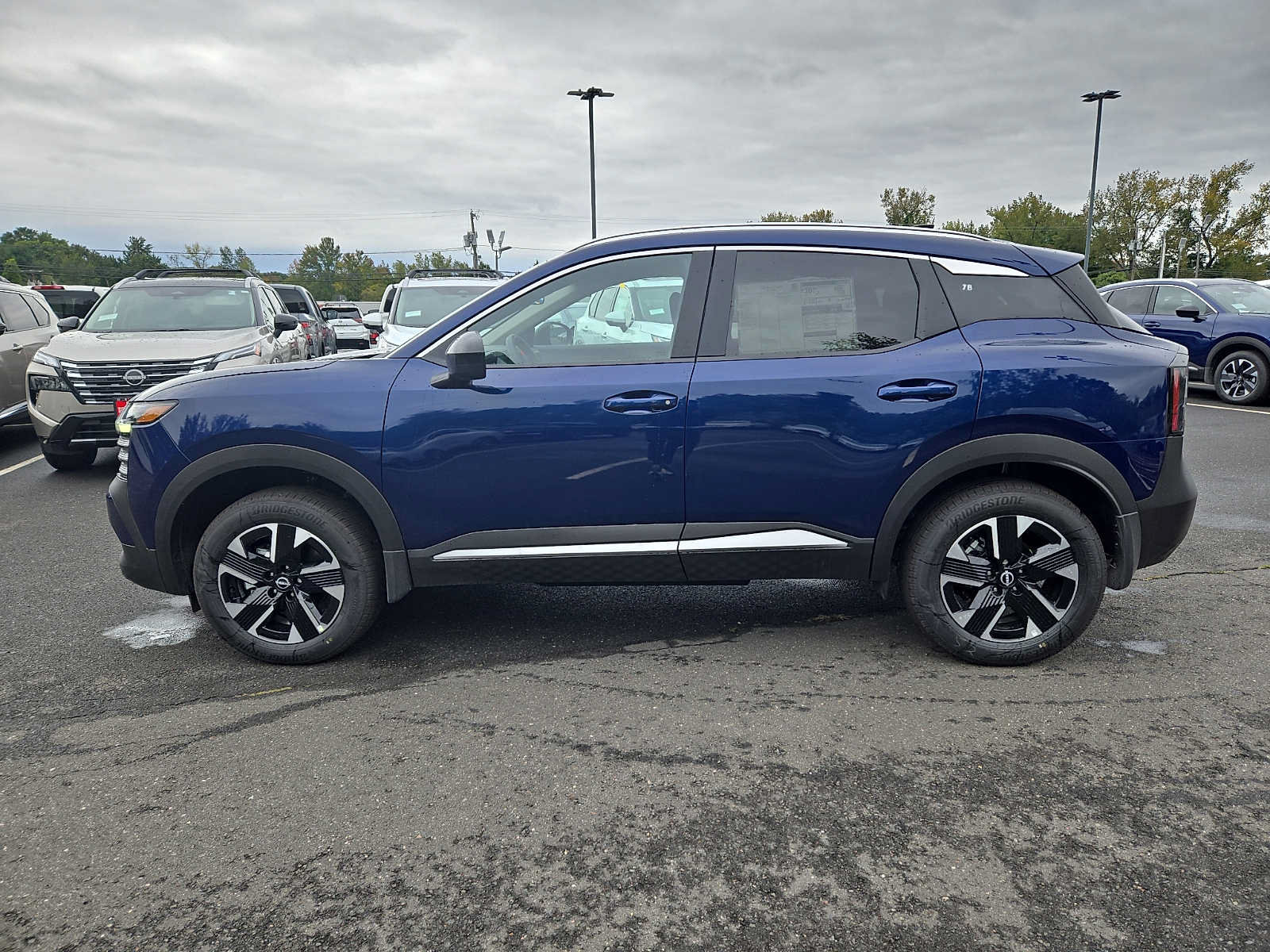 New 2027 Nissan Kicks SV AWD/4WD image 7