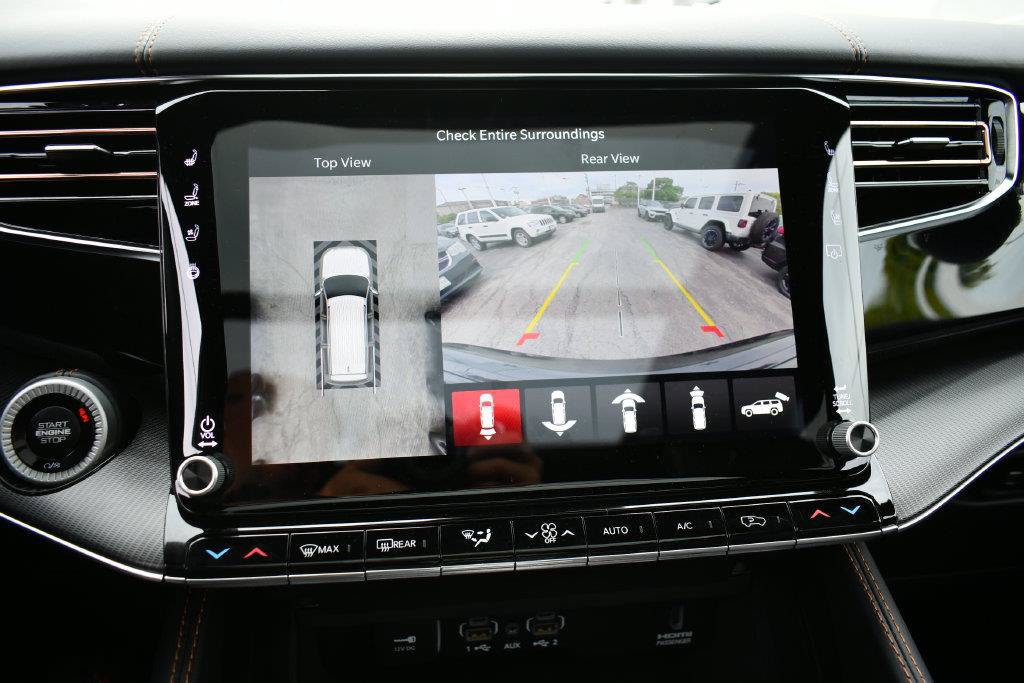 New 2026 Jeep Grand Wagoneer Summit AWD/4WD image 24