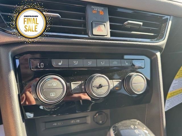 New 2024 Volkswagen Taos SE image 28