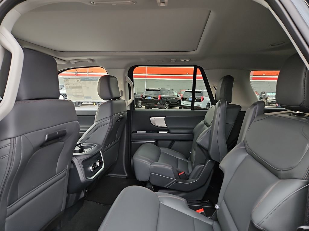 New 2025 Ford Expedition Max Active image 19