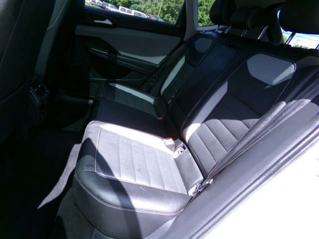 Used 2022 Volkswagen Taos SEL w/ Panoramic Sunroof Package FWD image 15