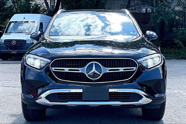 Certified 2023 Mercedes-Benz GLC 300 4MATIC image 2