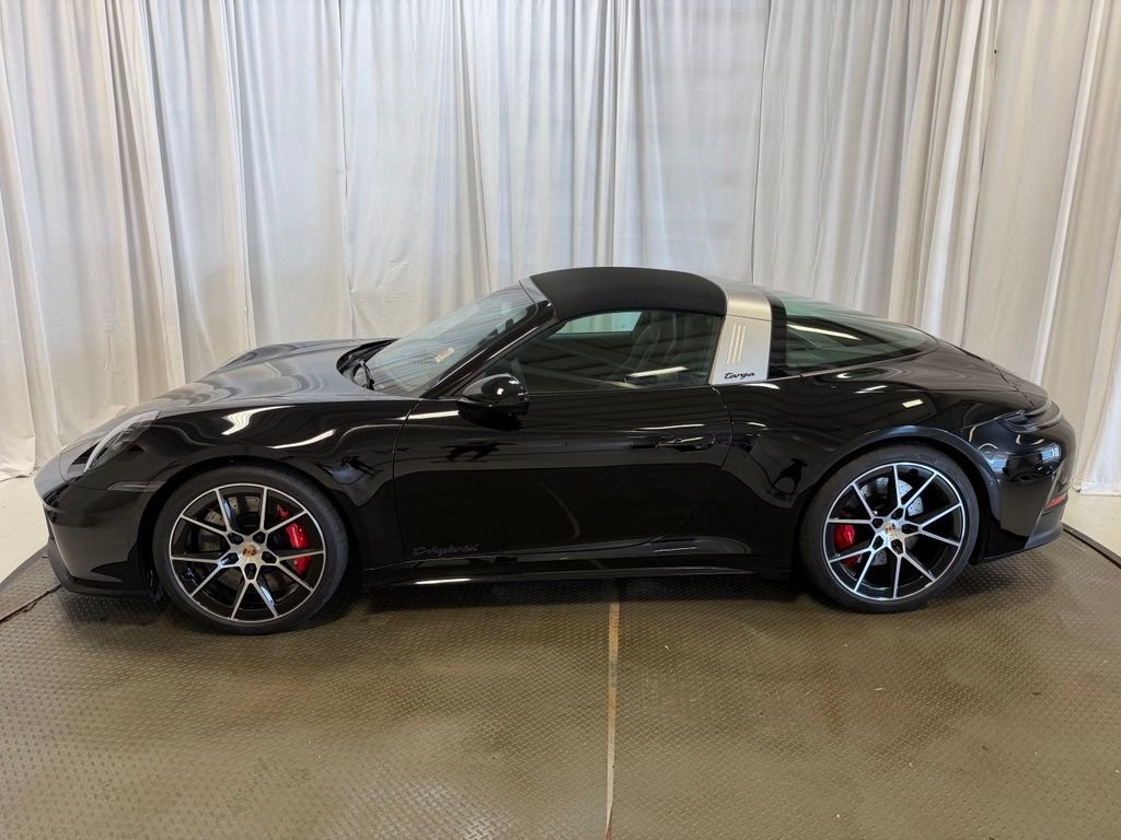 Used 2025 Porsche 911 Targa 4 GTS AWD/4WD image 2