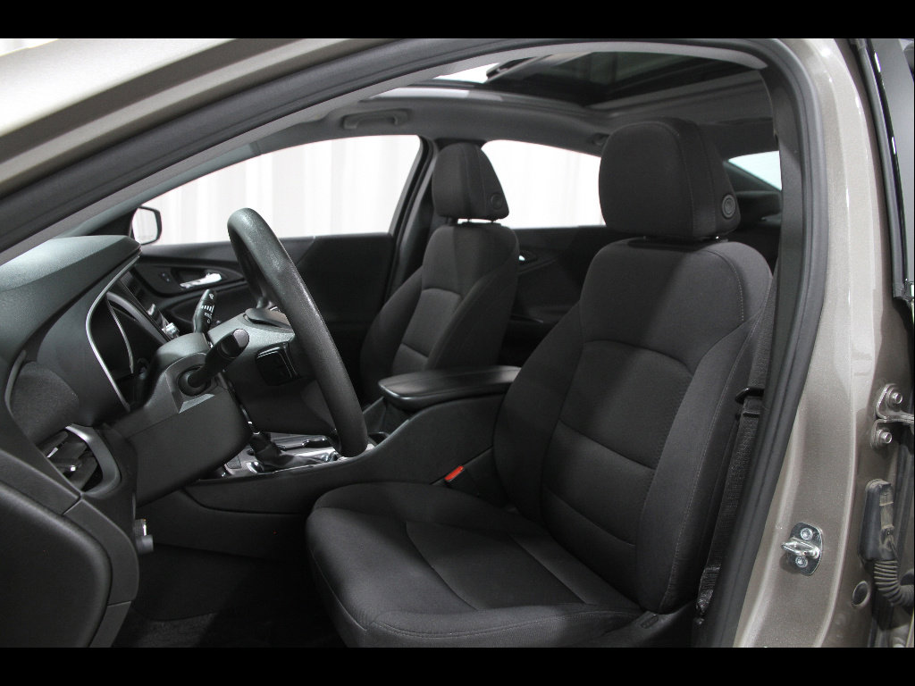 Used 2024 Chevrolet Malibu LT FWD image 5