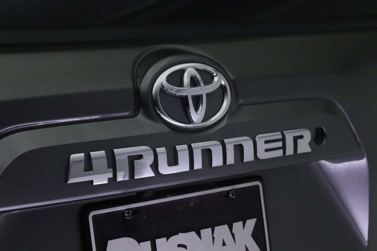 Used 2017 Toyota 4Runner SR5 Premium RWD image 19