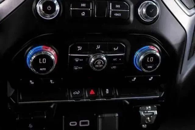 Used 2022 GMC Sierra 2500 SLE w/ SLE Convenience Package image 29