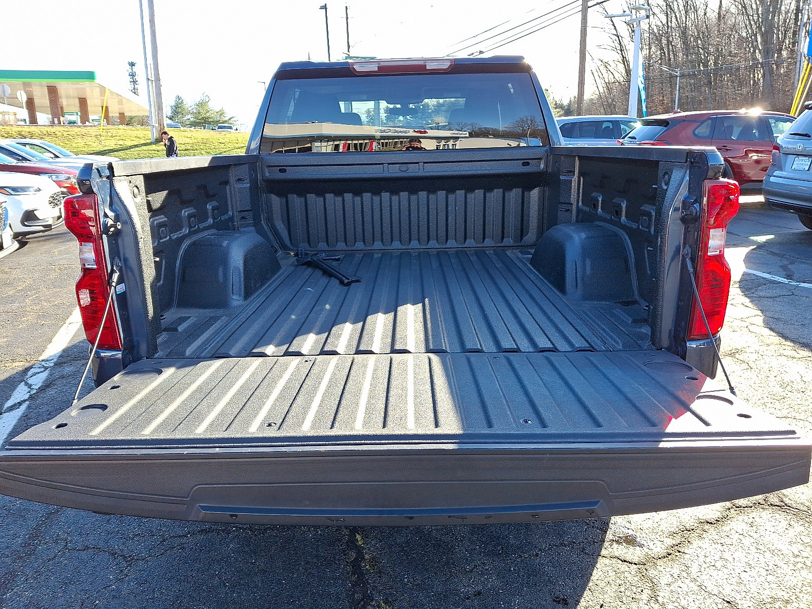 Used 2021 Chevrolet Silverado 1500 LT image 28