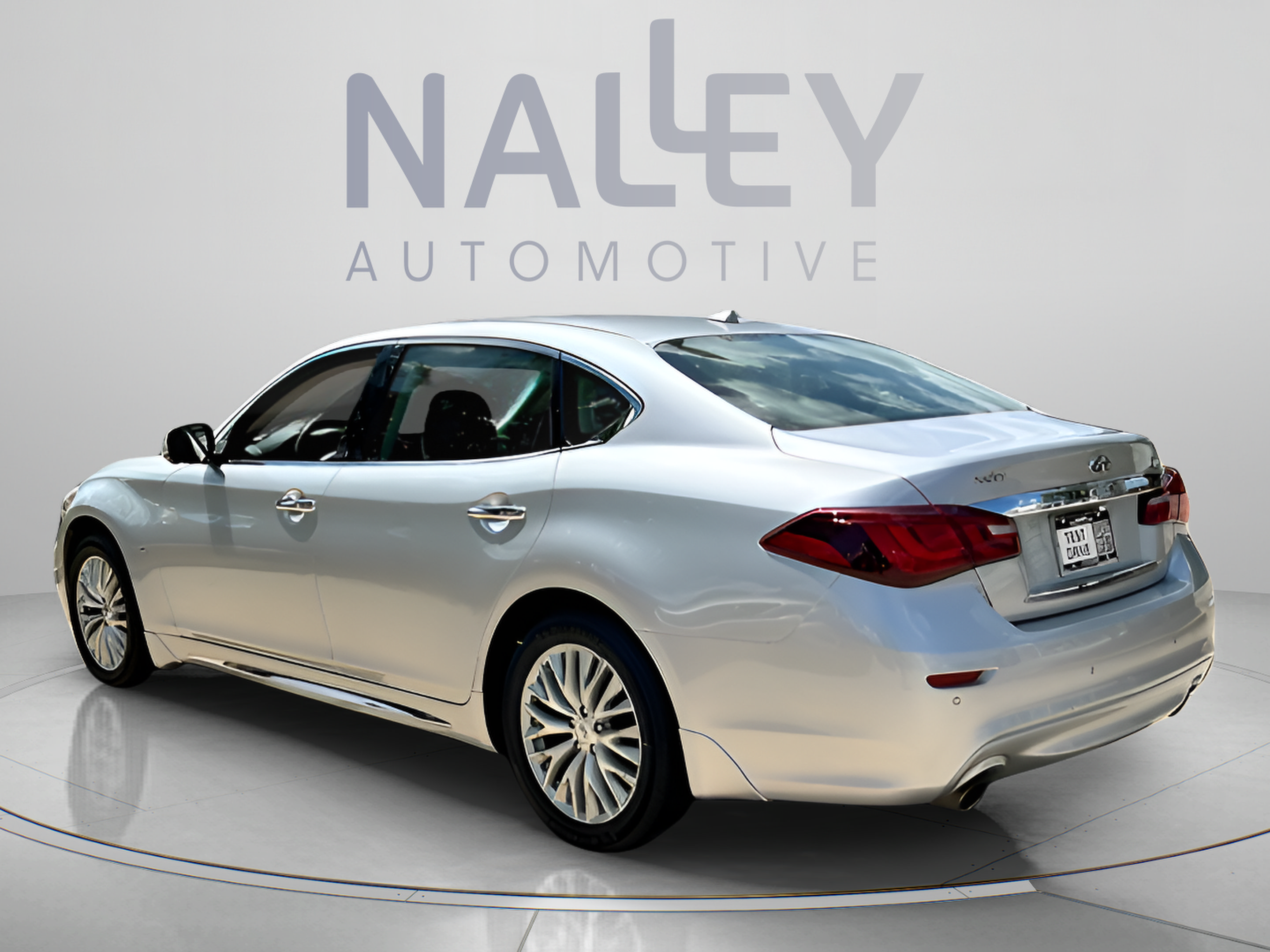 Used 2015 INFINITI Q70 L 3.7 RWD image 3