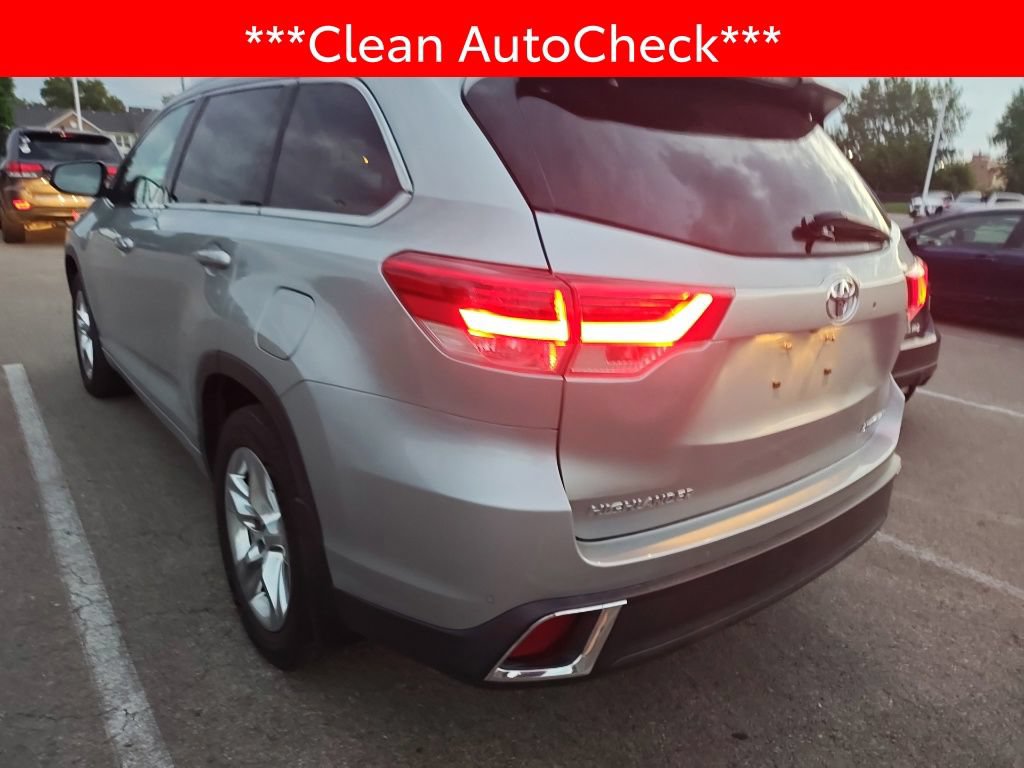 Used 2018 Toyota Highlander Limited AWD/4WD image 4