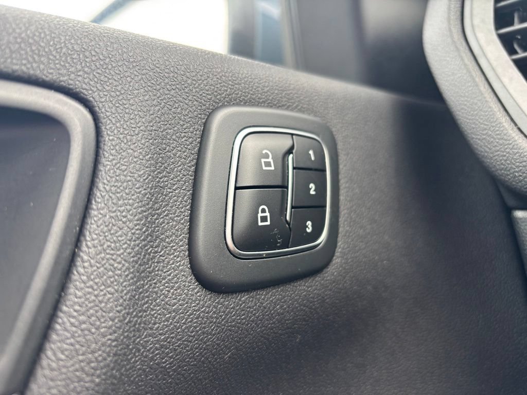Used 2023 Ford Escape Active w/ Tech Pack #2 AWD/4WD image 32