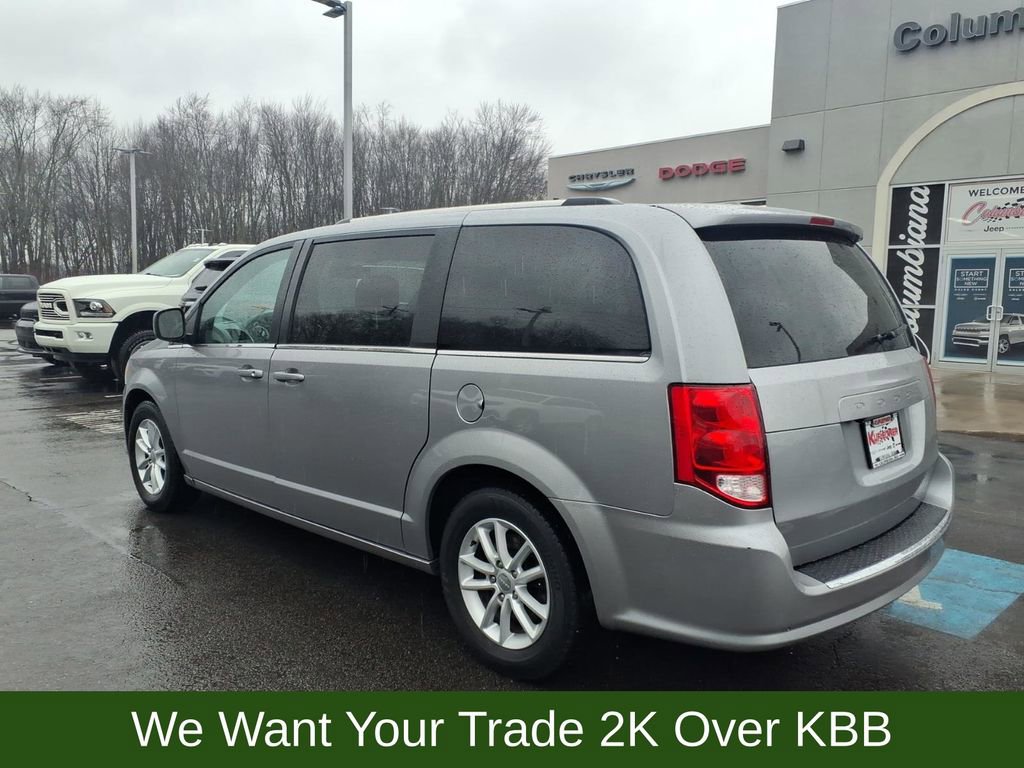 Used 2019 Dodge Grand Caravan SXT image 2