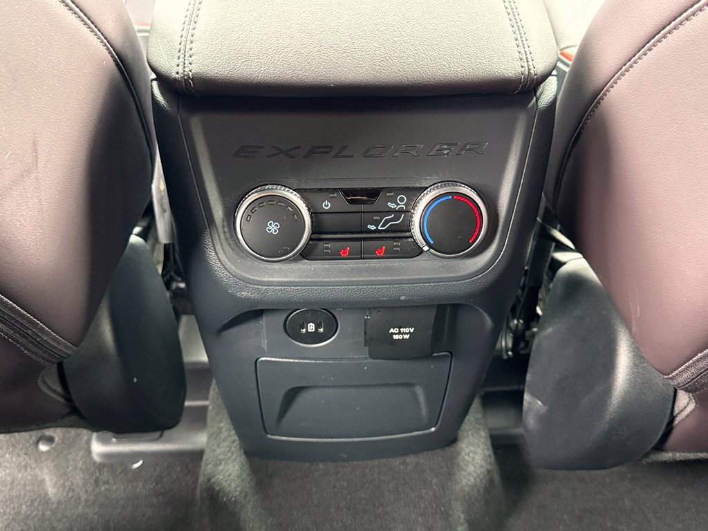 Used 2026 Ford Explorer Platinum RWD image 29