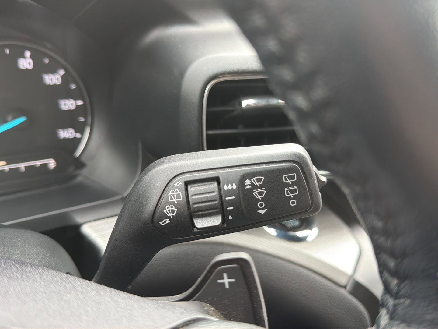 Used 2020 Ford Explorer XLT w/ Equipment Group 202A image 22