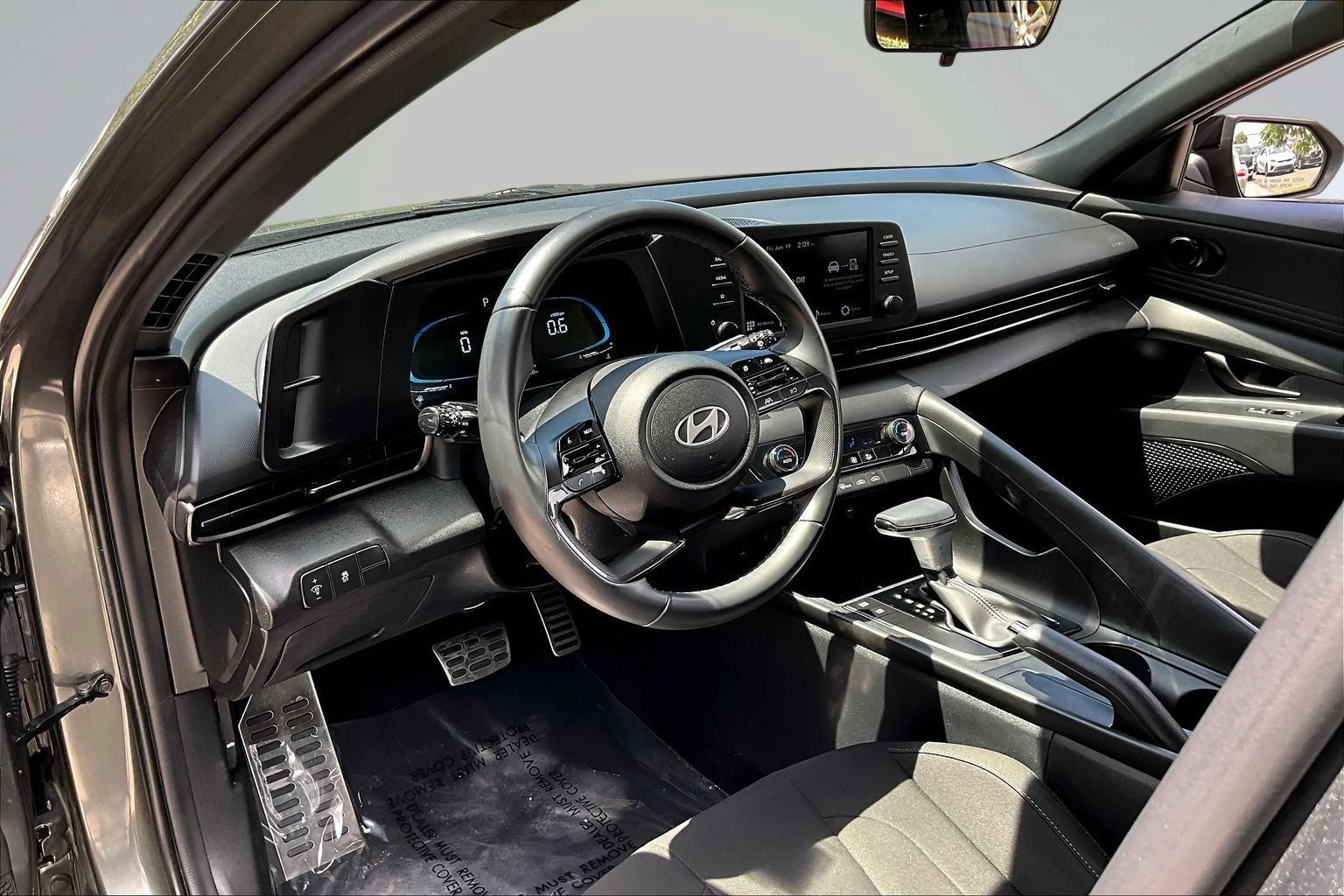 Used 2025 Hyundai Elantra Sport FWD image 20