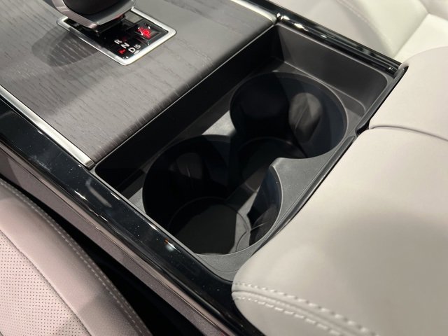 Used 2025 Land Rover Range Rover Velar S image 25