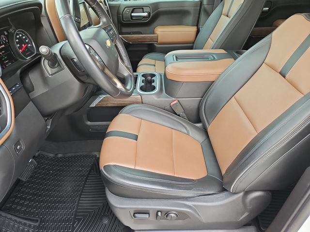 Used 2021 Chevrolet Silverado 1500 High Country w/ Technology Package AWD/4WD image 11