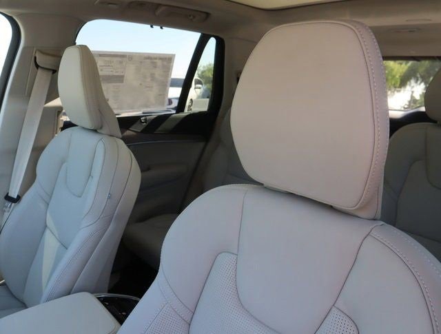 New 2024 Volvo XC90 T8 Ultimate w/ Protection Package Premier image 20