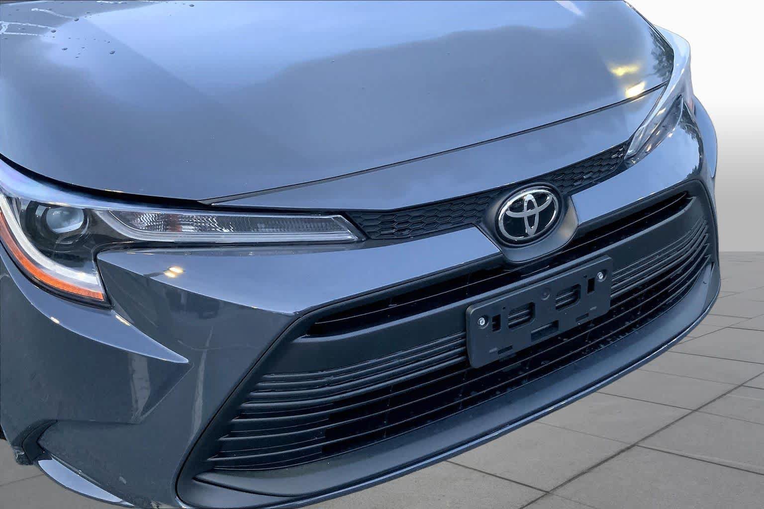 Used 2024 Toyota Corolla LE FWD image 27